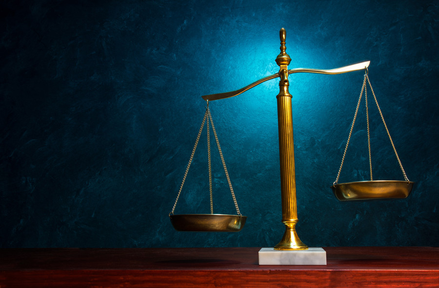 上海刑事律師視角：女企業家因投資演唱會被當街捅刀事件的法律與社會反思